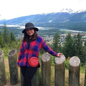 Meet your Posher, Angela